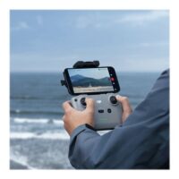 DJI Mini 2 SE ude over havet